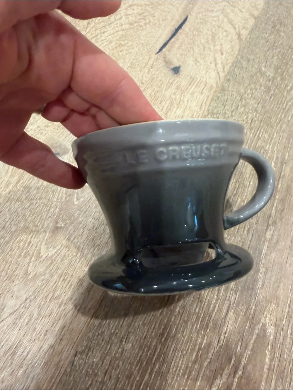 Le Creuset porcelain pour